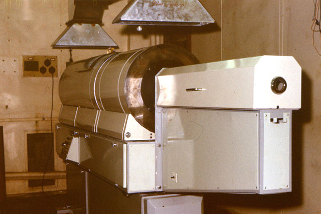 HB GaAs single crystal puller in 1983 - 45 mm shoulder width